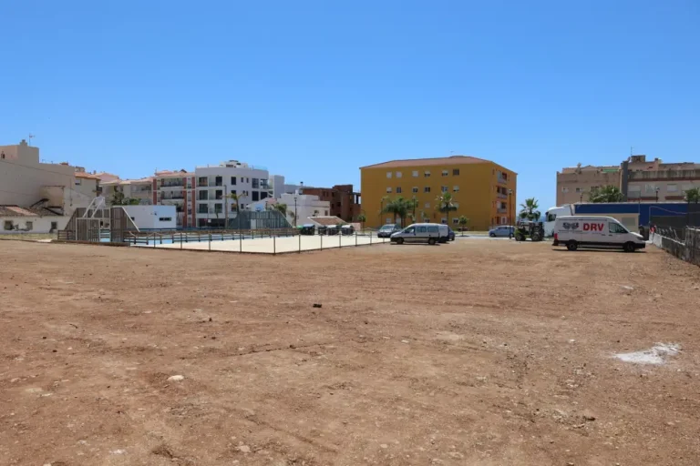 Torrox habilita 60 aparcamientos, una parada de bus y un local de usos múltiples en Venta Espinosa y Los Llanos Torrox habilita 60 aparcamientos, una parada de bus y un local de usos múltiples en Venta Espinosa y Los Llanos